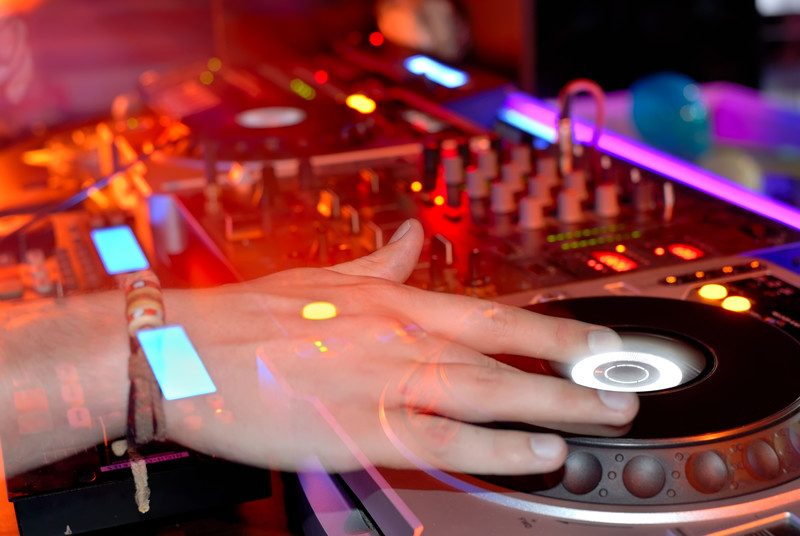 DJ in the front bar of Grosvenor Hotel